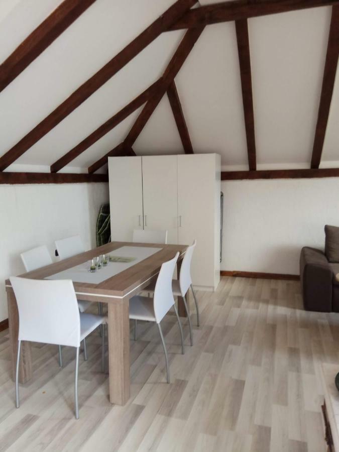 Apartman Slava Tisno Eksteriør bilde